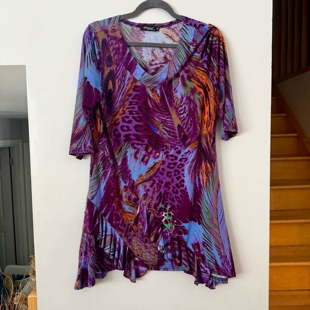 😸🇨🇦 Papa Peacock Animal Print Asymmetric Hem Women's Tunic